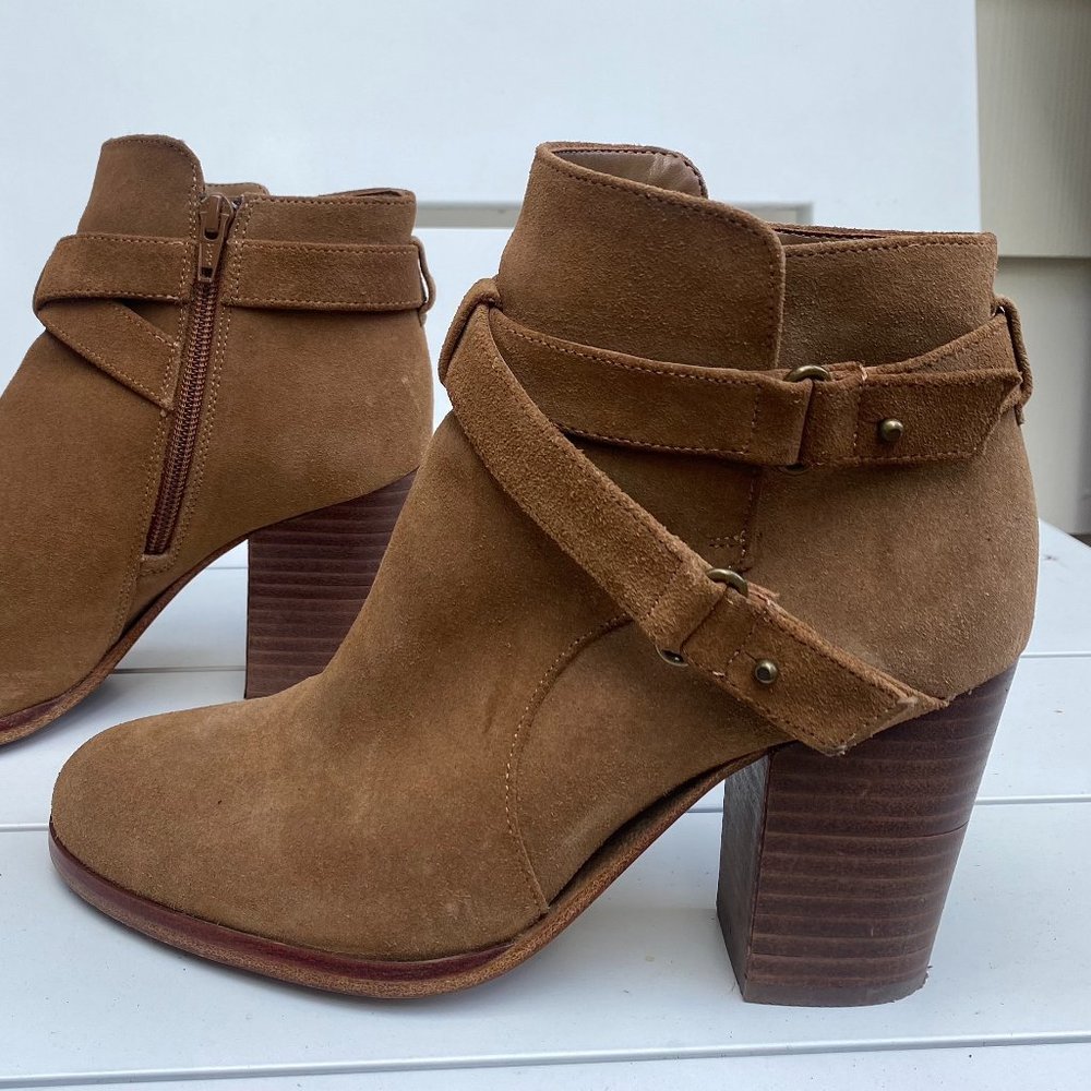 Giani Bini Tan Suede Boots